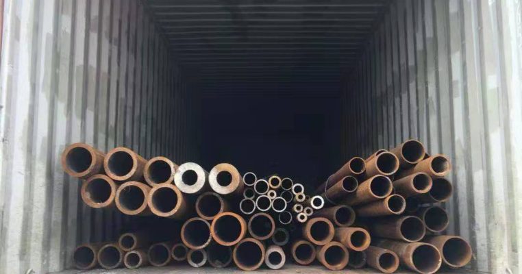 ASTM 1020 Seamless Pipe